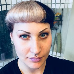 Meet your Posher, Aimee